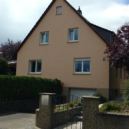 Apartamento Am Kranzer Grosslangheim